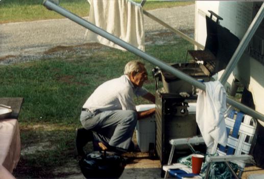 Uncle Jimmy lighting grill